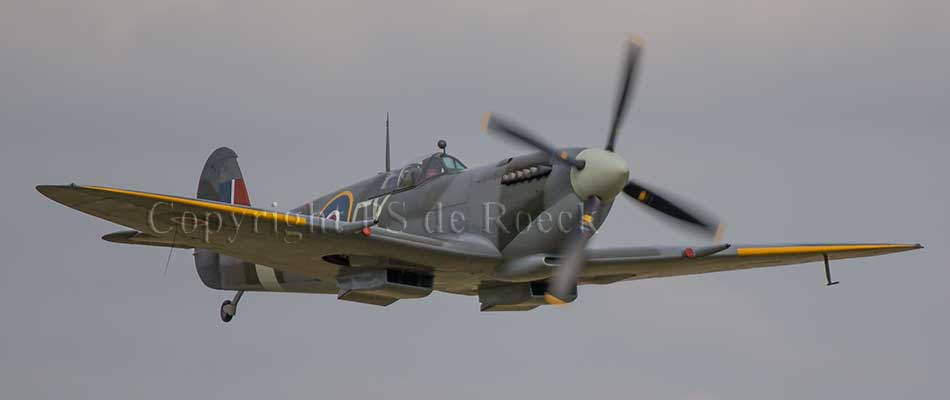 Spitfire Mk9 TA805 FXM